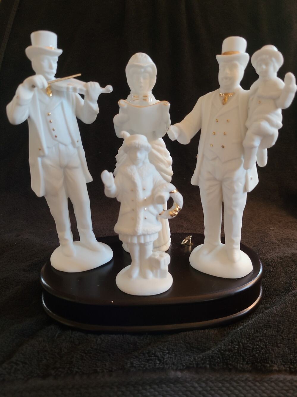 Vintage House of Lloyd Porcelain Christmas Carolers Music Box Victorian Family